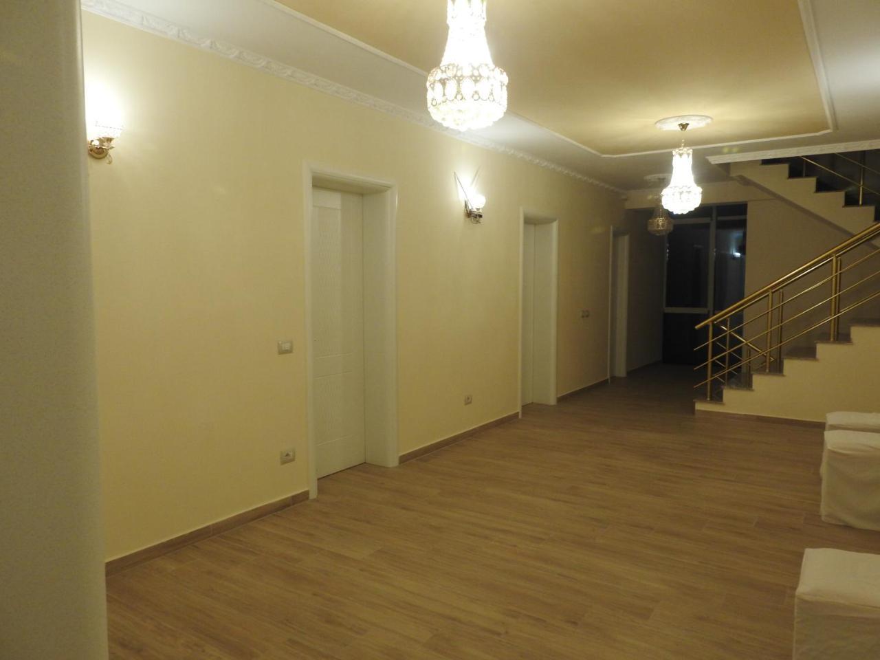 Hotel 3 Vellezerit Durres Exterior photo